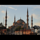 Die Sultan-Ahmed-Moschee, wie sie sich uns von unserer Frühstücksterrasse präsentiert